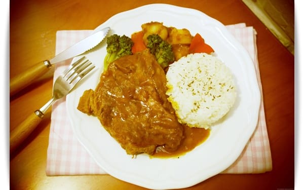 [My Little Kitchen] 嫩煎豬排咖哩飯 ~~ 一鍋到底好美味❤