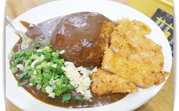 重口味咖哩，加了肉燥很台味很美味!! – 台灣咖哩