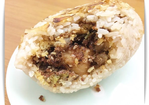 帶著綠茶香氣飯丸，吃好飽的散步美食 ❤  美食大肚腩《力飯丸》