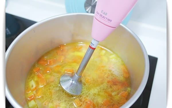 [My Little Kitchen] 咕咕咕~~好療癒、好濃郁!! -「小雞咖哩濃湯飯」
