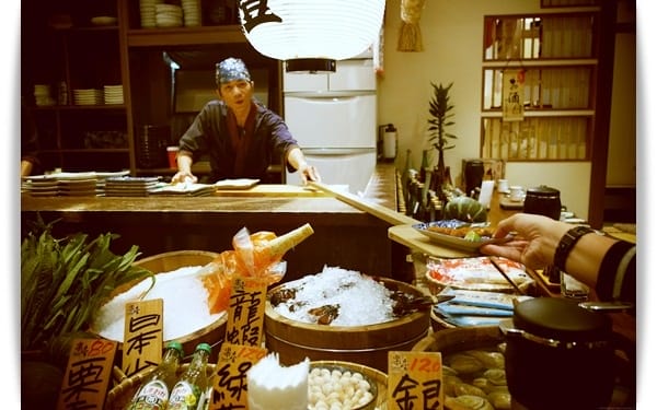 划呀划~~船槳送餐特別又有趣!! -「樂座爐端燒 Rakuza Robatayaki」
