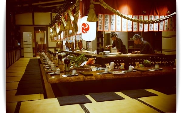 划呀划~~船槳送餐特別又有趣!! -「樂座爐端燒 Rakuza Robatayaki」
