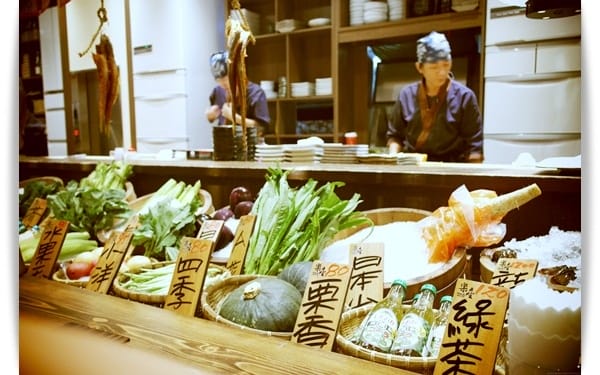 划呀划~~船槳送餐特別又有趣!! -「樂座爐端燒 Rakuza Robatayaki」