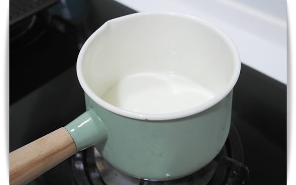 [My Little Kitchen] 鑄鐵鍋也能輕鬆做「焦糖布丁」，受歡迎的軟嫩口感 ❤
