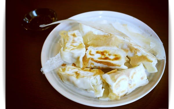煎餃自動售票亭，零錢準備好!! – 「天滿橋日式洋食專賣店」