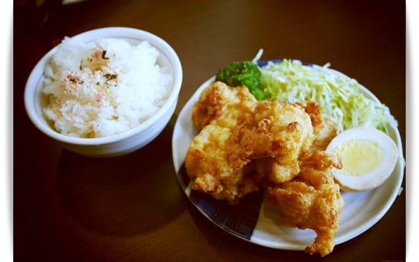 煎餃自動售票亭，零錢準備好!! – 「天滿橋日式洋食專賣店」