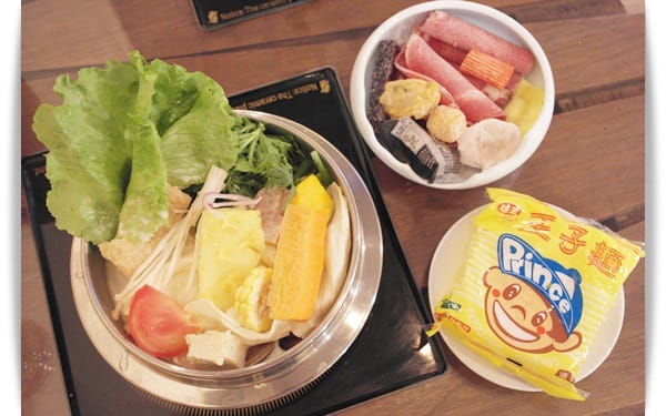 來市場不買菜，要吃鍋~~平價鍋物新選擇!! – 「蔡市場小火鍋」♪