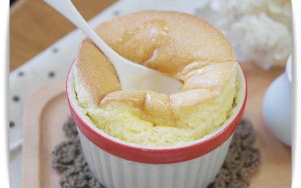 [My Little Kitchen] 超簡單，三種材料一次搞定「原味舒芙蕾Souffle」❤