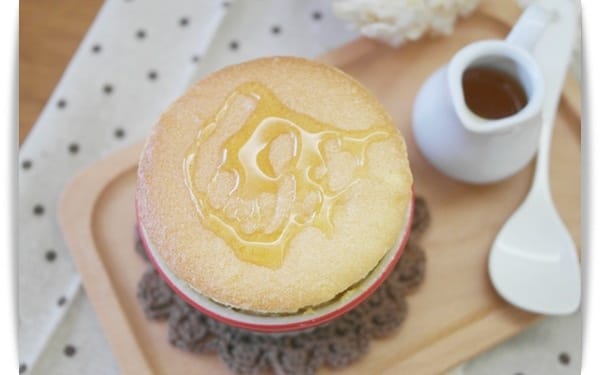 [My Little Kitchen] 超簡單，三種材料一次搞定「原味舒芙蕾Souffle」❤