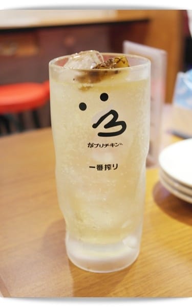 來自日本名古屋可愛咕咕雞，肉汁鮮嫩又飽滿!! – 「卡布里炸雞」大安店