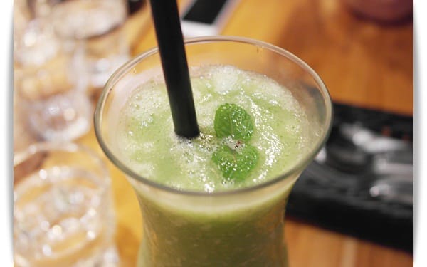 「RÊVE Café 黑浮咖啡」新菜色新體驗，遇見「Le FRUTA朗芙法式水果塔」❤