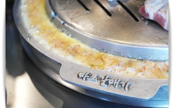 不只海鷗肉好吃，烤豬皮更是美味 ❤ 「新麻蒲海鷗臺灣1號店 마포갈매기」