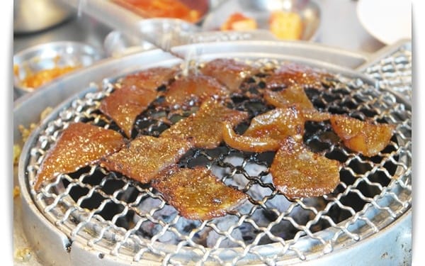 不只海鷗肉好吃，烤豬皮更是美味 ❤ 「新麻蒲海鷗臺灣1號店 마포갈매기」