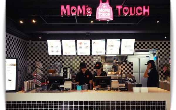 正宗韓國速食店，炸雞肉嫩多汁吃了想叫媽!!-「MOM’S TOUCH/맘스터치」