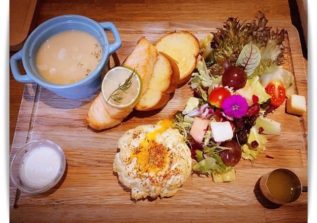 置身於小森林早午餐，花園般沙拉、雲朵般夢幻烤蛋做伴!!「& Brunch」
