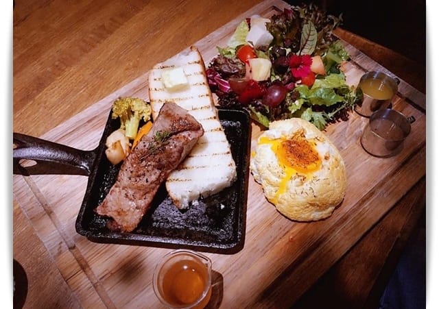 置身於小森林早午餐，花園般沙拉、雲朵般夢幻烤蛋做伴!!「& Brunch」