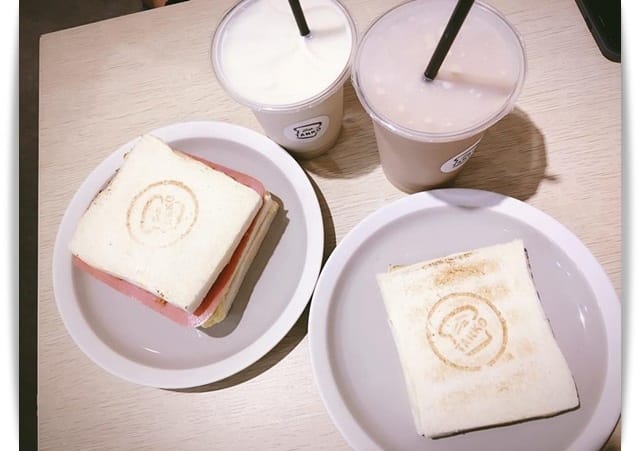 銅板美食也能很文青，一陣陣炭火香飄來~~「Tanko炭烤三明治」