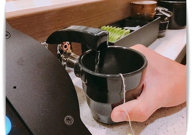 動動手指，新幹線列車送餐來囉!!「Magic Touch 点爭鮮」草衙店