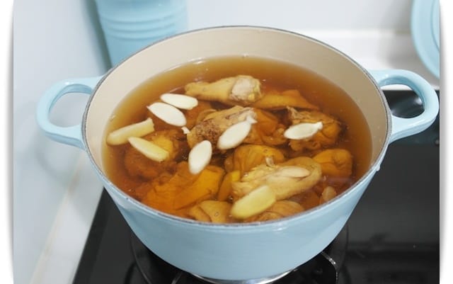 [My Little Kitchen] 每一口都鮮甜濃郁!! 暖呼呼~~「鮑魚雞湯」