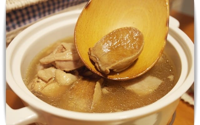 [My Little Kitchen] 每一口都鮮甜濃郁!! 暖呼呼~~「鮑魚雞湯」