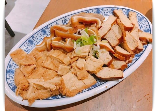 來自新竹人氣牛肉麵，濃濃四川味!! -「段純貞牛肉麵」高雄夢時代店