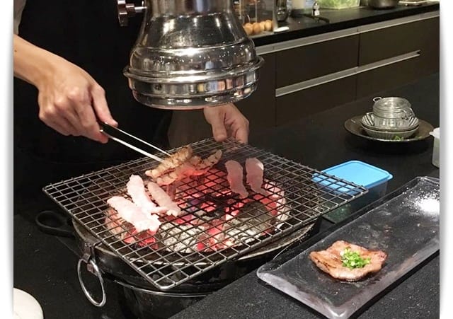 只出一張嘴，專人桌邊燒烤高品質冷藏和牛!! -「燒肉關止」