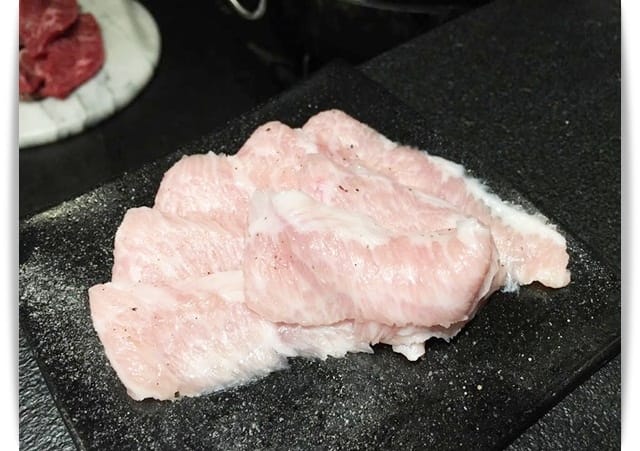 只出一張嘴，專人桌邊燒烤高品質冷藏和牛!! -「燒肉關止」