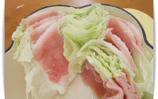 [My Little Kitchen] Armada花瓣鑄鐵鍋，可愛森林系「千層白菜豬肉鍋」❤