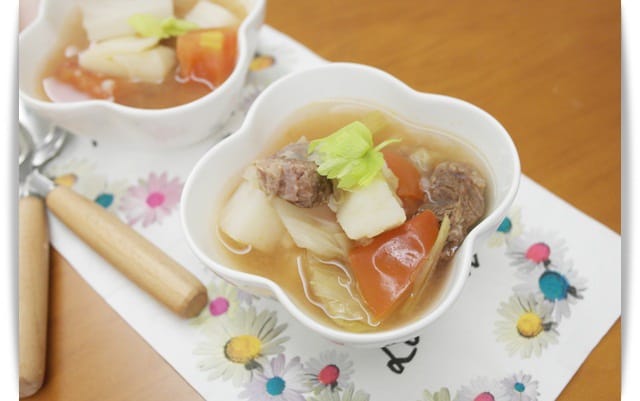 [My Little Kitchen] Armada花瓣鑄鐵鍋，可愛森林系「千層白菜豬肉鍋」❤