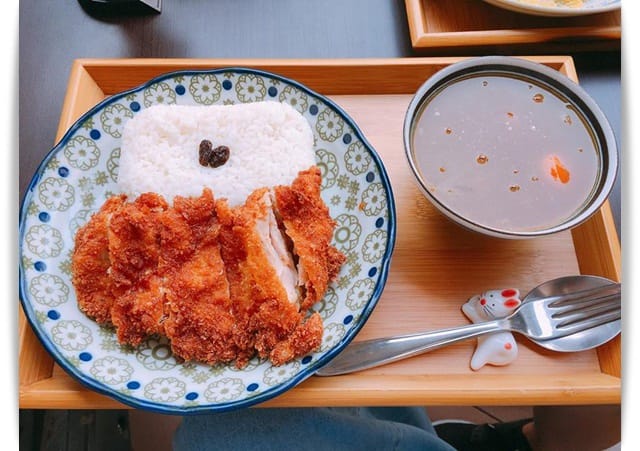 騎樓下的咖哩店，濃郁幸福味!! – 「新咖哩」♪