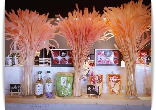 好美好美，花海下吃冰!! -「夜貓子雪花氷」