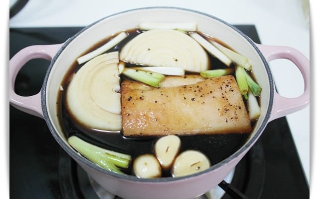 [My Little Kitchen] 想多厚就多厚，自製叉燒不是難事在家享用「一蘭拉麵」❤