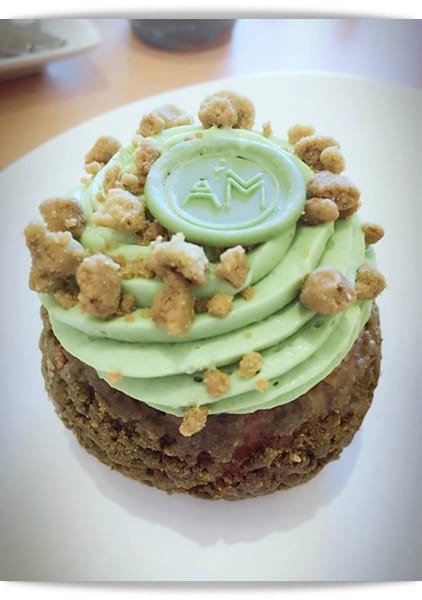 閃耀著光芒的華麗法式泡芙!! -「AM Pastry Studio 波諾斯甜點工作室」❤