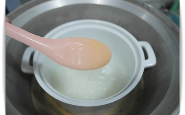 [Baby Food] 寶寶的第一口副食品「米湯 / 十倍粥」