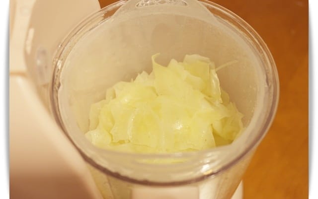 [Baby Food] 鈣含量豐富，甜甜的「高麗菜泥」♪