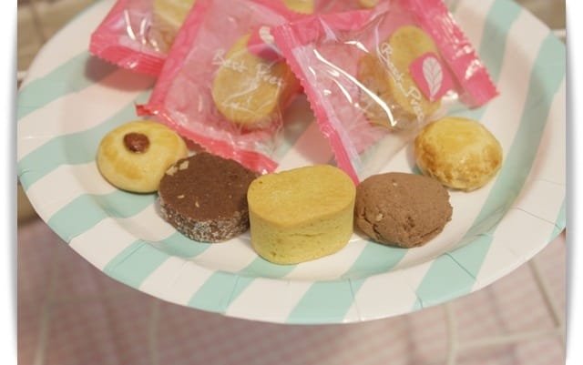 「法品香頌」銅板小點心、一口一個剛剛好，還有獨創立體鳳梨酥 ♪