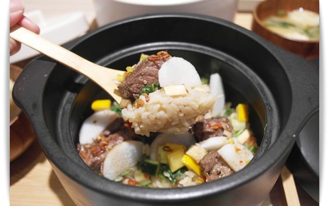 如同家一般的溫暖米飯料理，好文青「伴 土鍋炊飯」❤