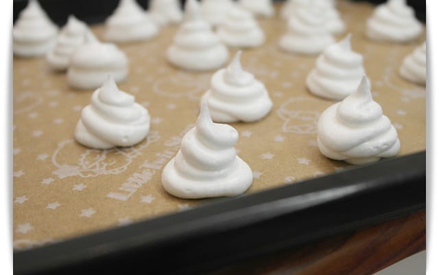 [My Little Kitchen] 只溶你口不溶你手「冰淇淋蛋白霜餅乾」蛋白霜馬林糖。Meringue ❤