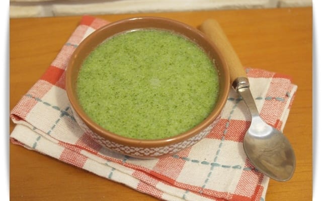[Baby Food] 提高身體免疫力，綠油油「綠花椰菜泥」♪