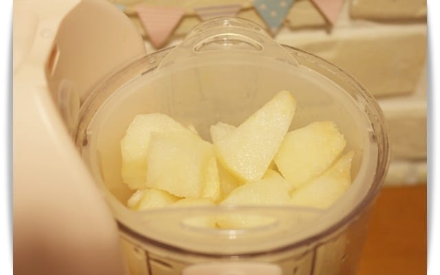 [Baby Food] 水份多，富含膳食纖維「水梨泥」♪