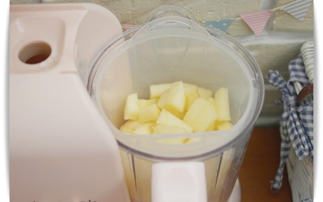 [Baby Food] 提高記憶力，豐富維他命C「蘋果泥」♪