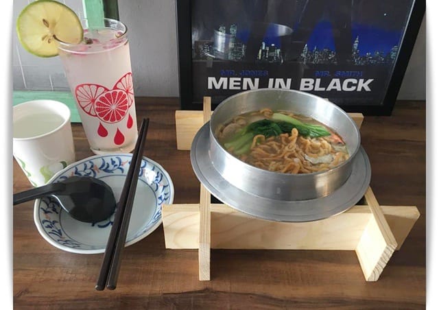 懷舊氛圍吃著復古鍋燒麵!! -「早頓小室」♡