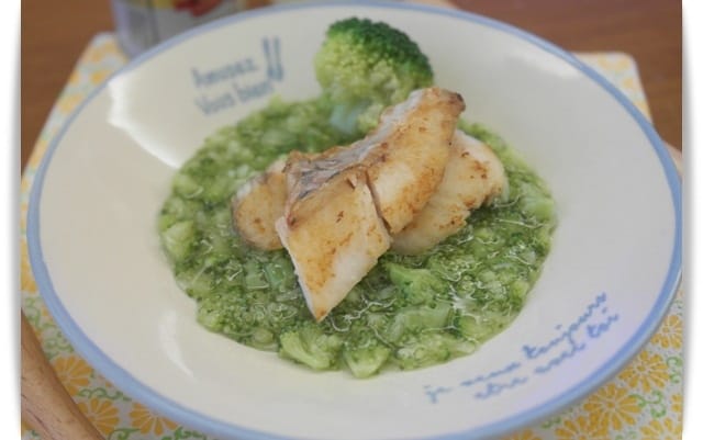 [Baby Food] 寶寶洋食風西餐，促進食慾「嫩煎魚排佐青醬」♪