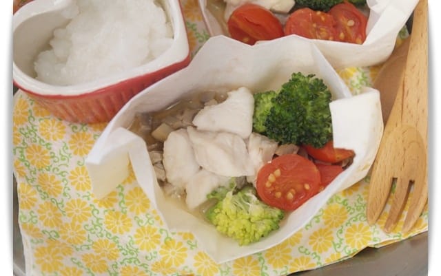 [Baby Food] 簡單又營養，異國風、寶寶版「紙蒸魚」♪