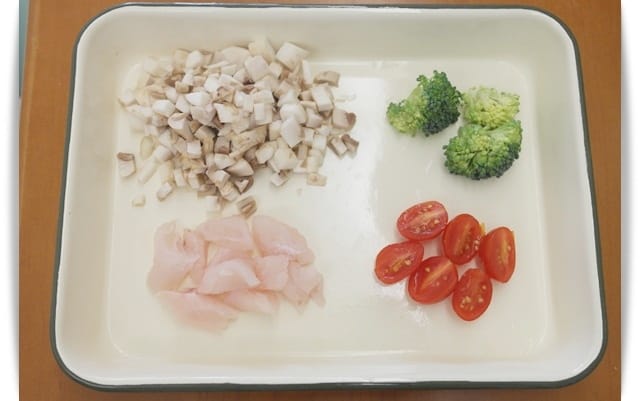 [Baby Food] 簡單又營養，異國風、寶寶版「紙蒸魚」♪
