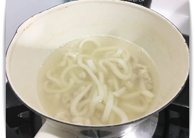 [Baby Food] 暖呼呼、日式和風味「雞肉烏龍麵」♪