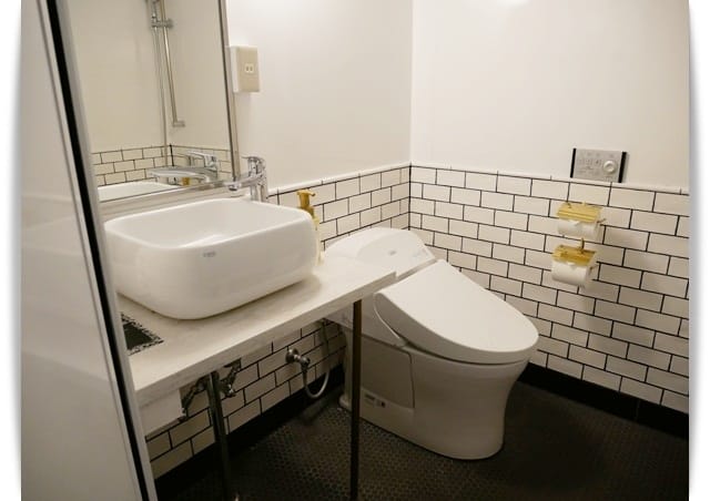 2017年沖繩親子遊 ♡ 文青工業風旅店「ESTINATE HOTEL」。