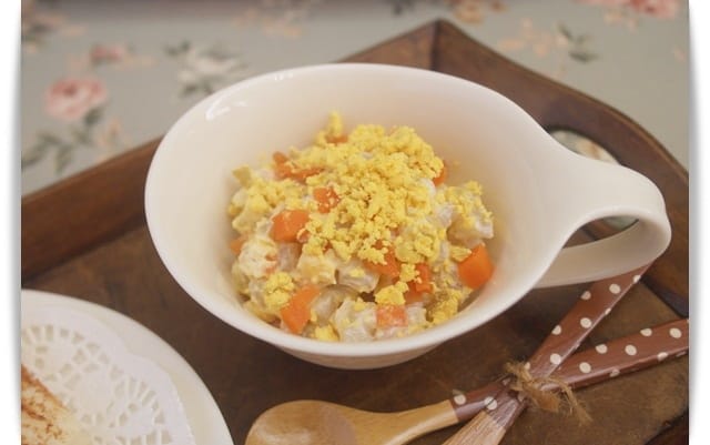 [Baby Food] 香氣四溢，黃澄澄「蛋包飯」♪