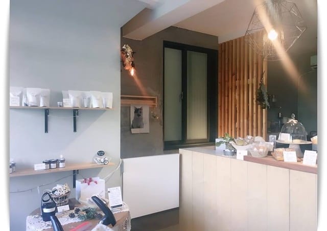暖呼呼的色調與迷人香氣「夏花司康茶屋」♡