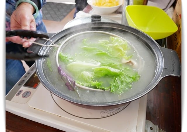 2017年沖繩親子遊♡港川外人住宅區「鶏そば屋いしぐふ-雞湯拉麵屋」美味雞麵 。